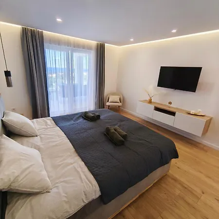 Milamar Apartment *