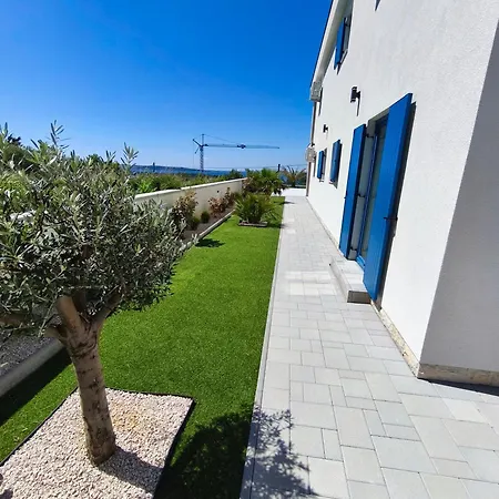 Milamar Apartment *
