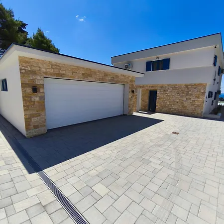 Milamar Apartman Banjol